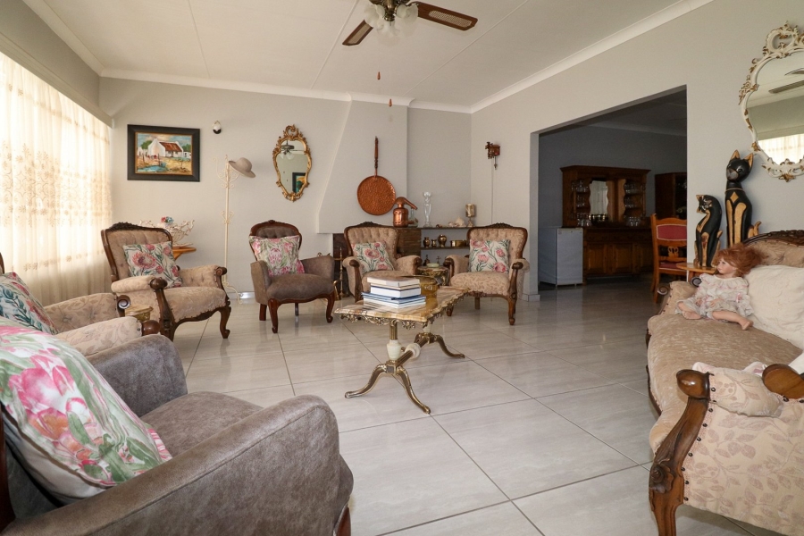 4 Bedroom Property for Sale in Flamwood North West